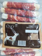 קוואטרו חטיף לכלבים עצמות בקר בציפוי ברווז (20 ס''מ) - 1 ק''ג QUATTRO UNO